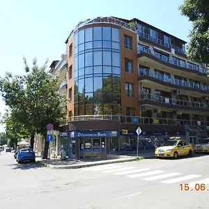 Sunny Sands Apartment